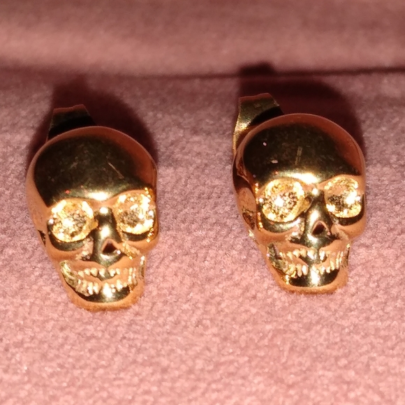 3D Gold Skull Post Earrings Statement Stud Gothic Metal Biker Small Punk Skulls - Picture 7 of 12